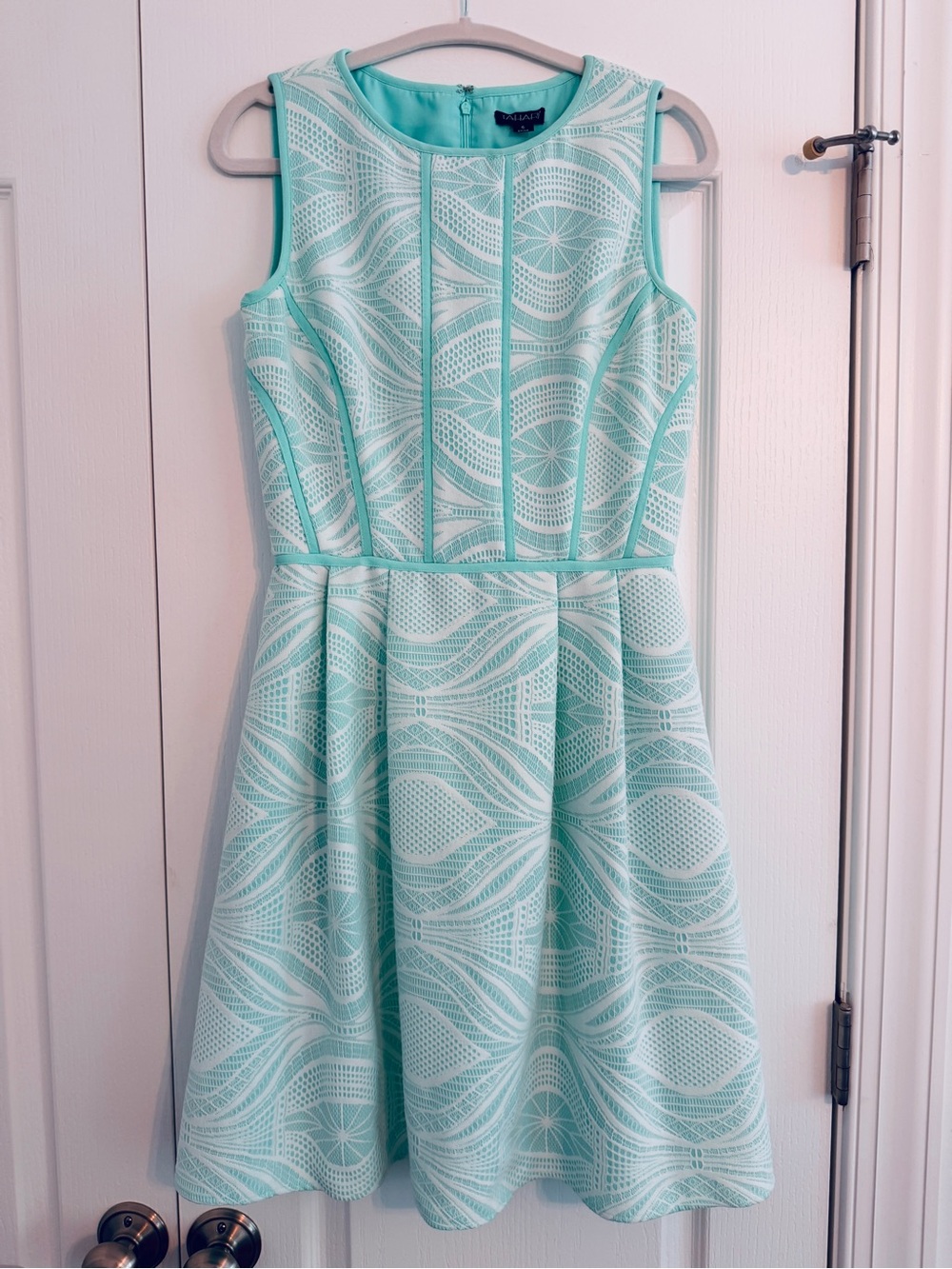 Tahari Mint & White Sleeveless Fit-and-Flare Mini Dress